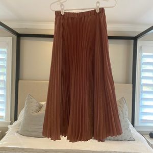 Vici Pleated Midi Skirt